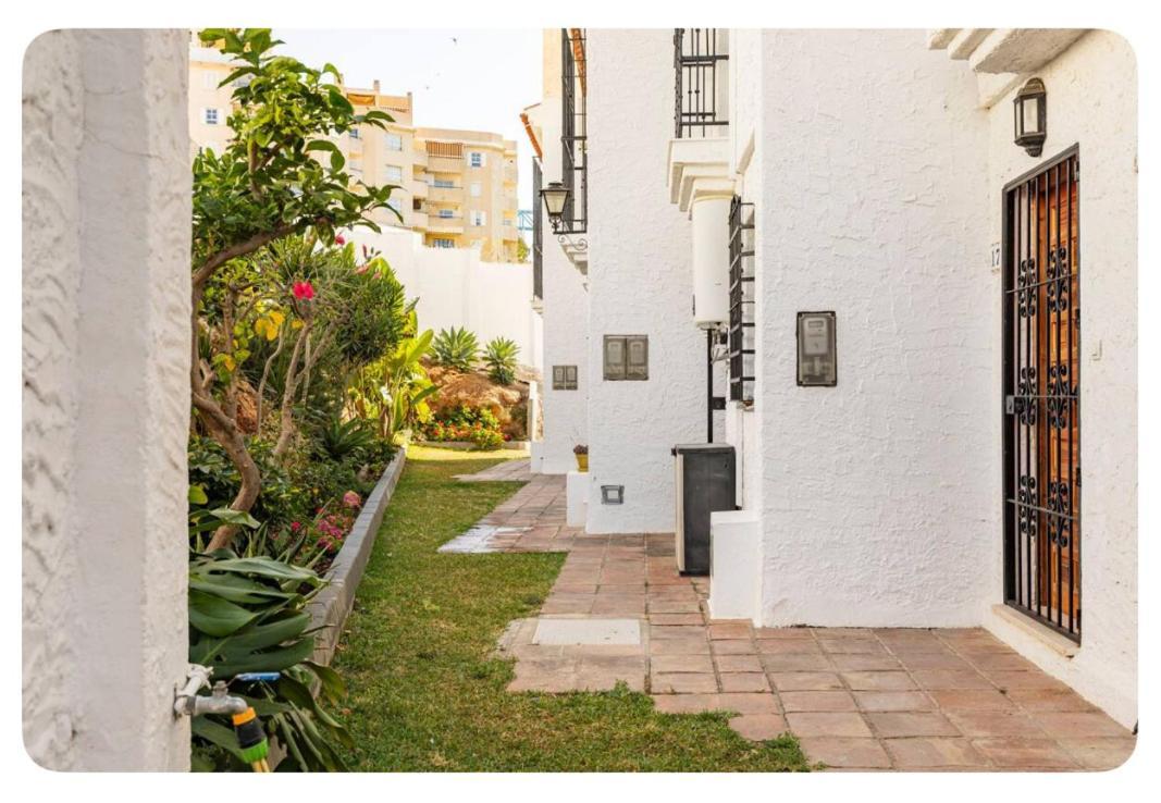 La Casa En La Carihuela Playa A 4 Minutos A Pie Torremolinos Exterior foto