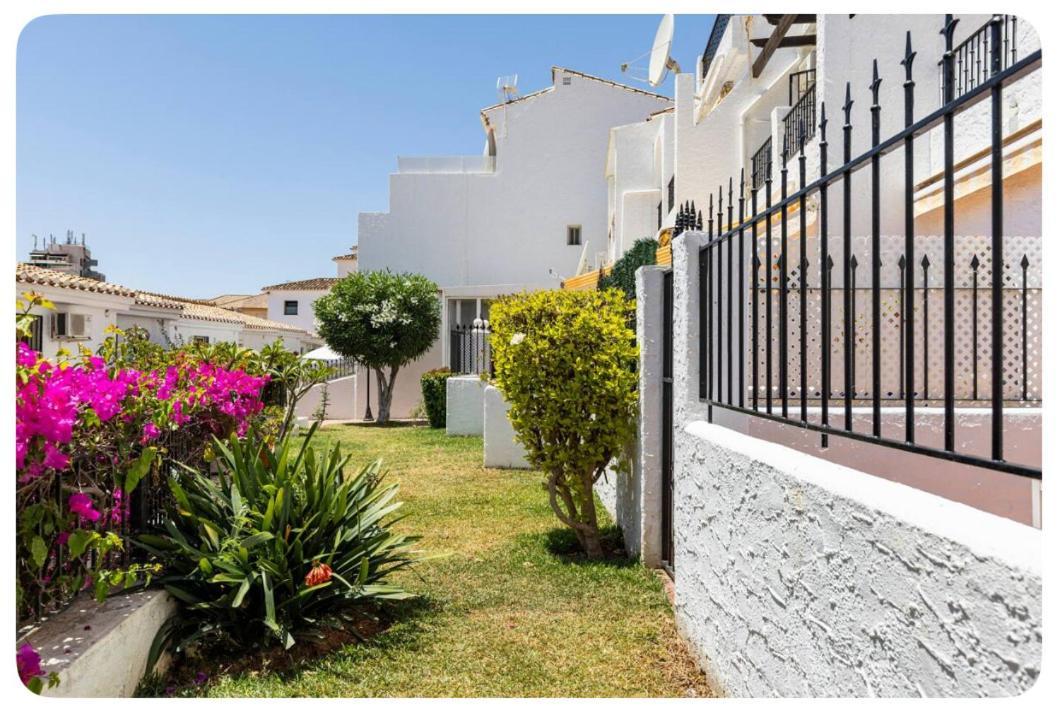 La Casa En La Carihuela Playa A 4 Minutos A Pie Torremolinos Exterior foto