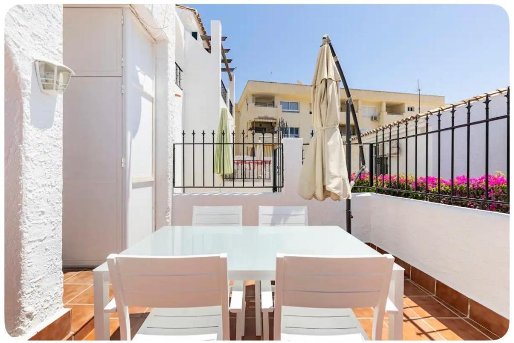 La Casa En La Carihuela Playa A 4 Minutos A Pie Torremolinos Exterior foto
